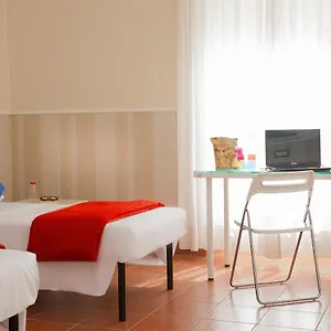 Hostel Budget Des Artistes